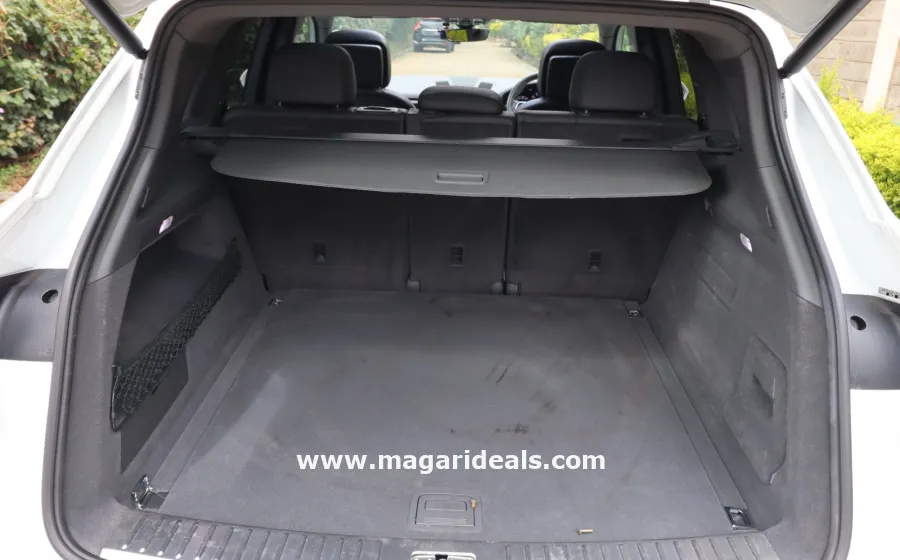 PORSCHE CAYENNE TURBO with SUNROOF in Kenya for Sale | Magari Deals