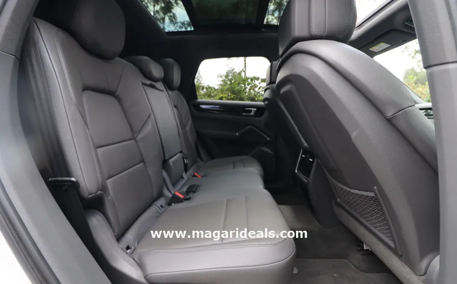 PORSCHE CAYENNE TURBO with SUNROOF in Kenya for Sale | Magari Deals