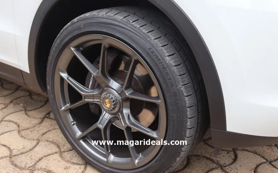 PORSCHE CAYENNE TURBO with SUNROOF in Kenya for Sale | Magari Deals