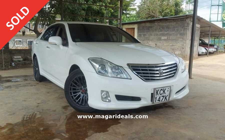 Toyota Crown Royal Saloon for Sale | Magari Deals