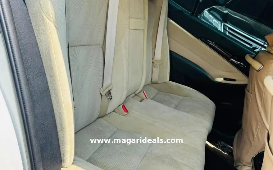 Toyota Crown Royal Saloon in Kenya for Sale | Magari Deals