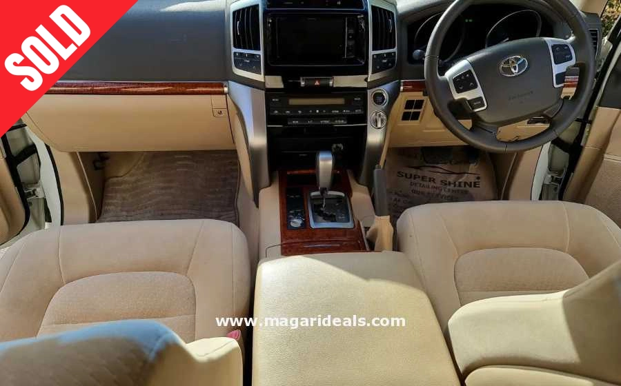 Toyota Landcruiser V8 2015 UNREGISTERED for Sale | Best Buy