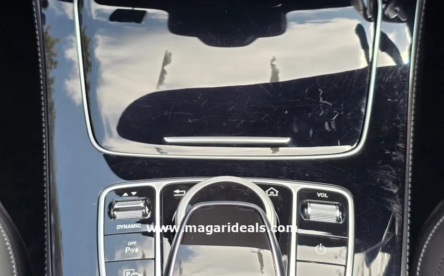 2019 MERCEDES BENZ E200 in Kenya for Sale | Magari Deals