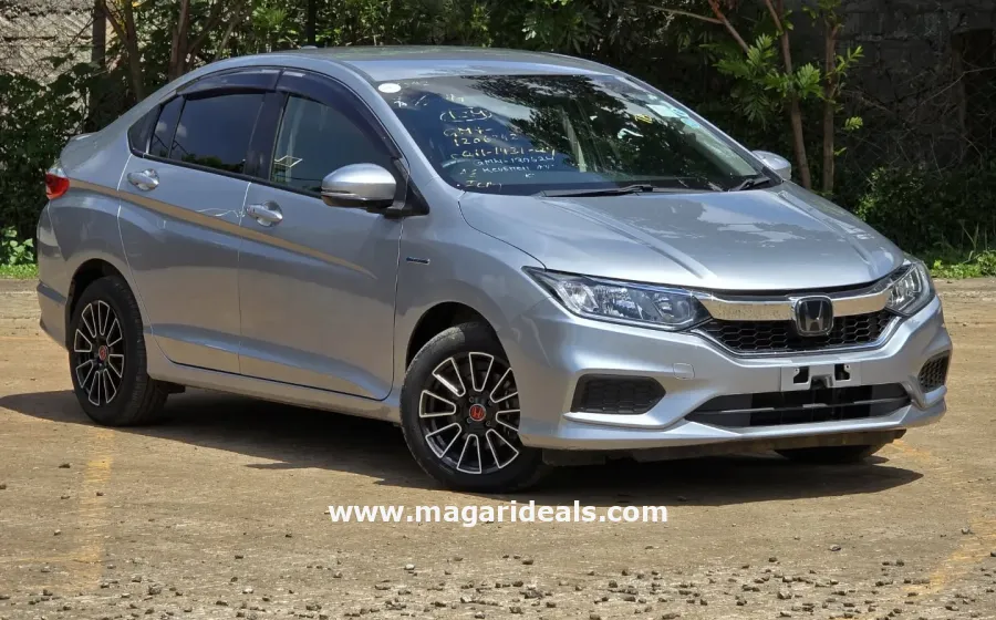HONDA GRACE HYBRID in Kenya for Sale | Magari Deals