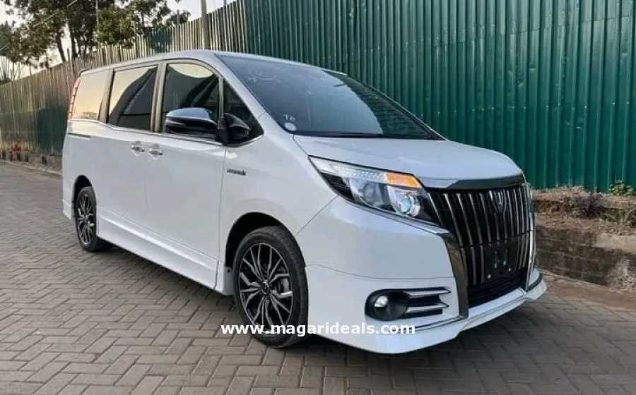 Toyota Esquire hybrid for Sale | Best Buy