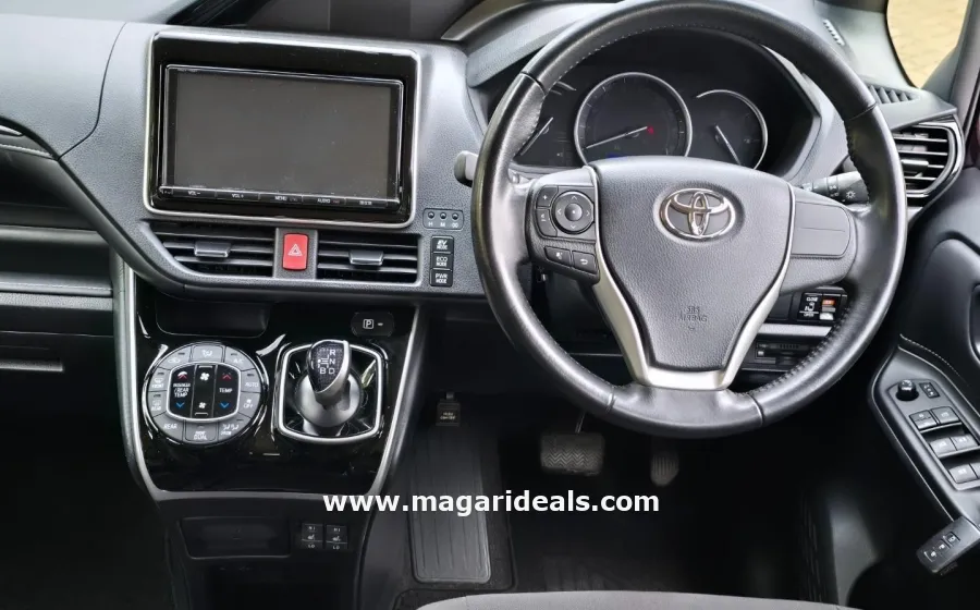TOYOTA ESQUIRE 1.8 HYRBID in Kenya for Sale | Magari Deals