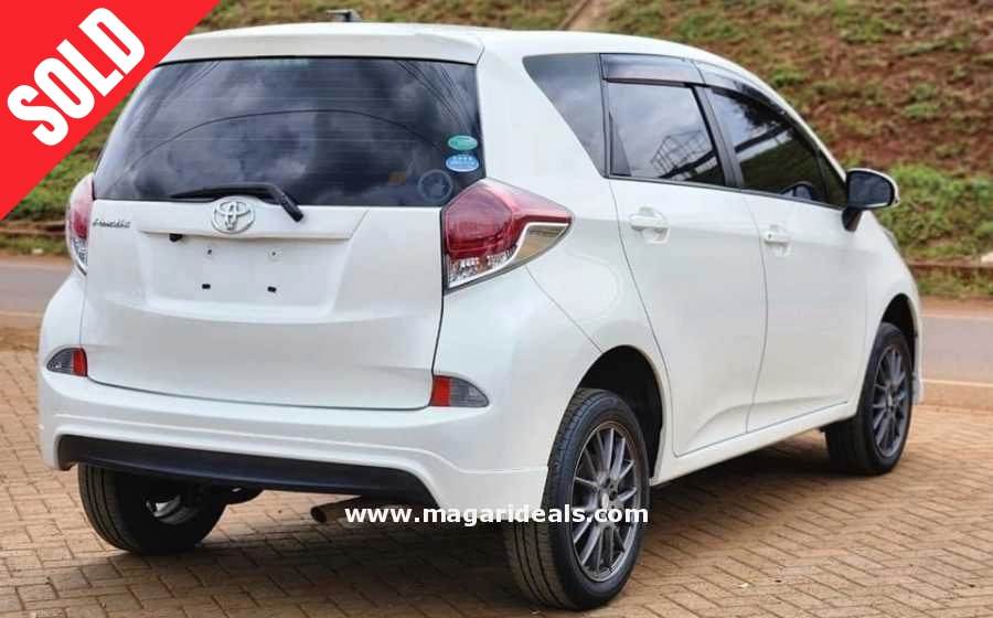TOYOTA RACTIS with MOONROOF  for Sale | Best Buy