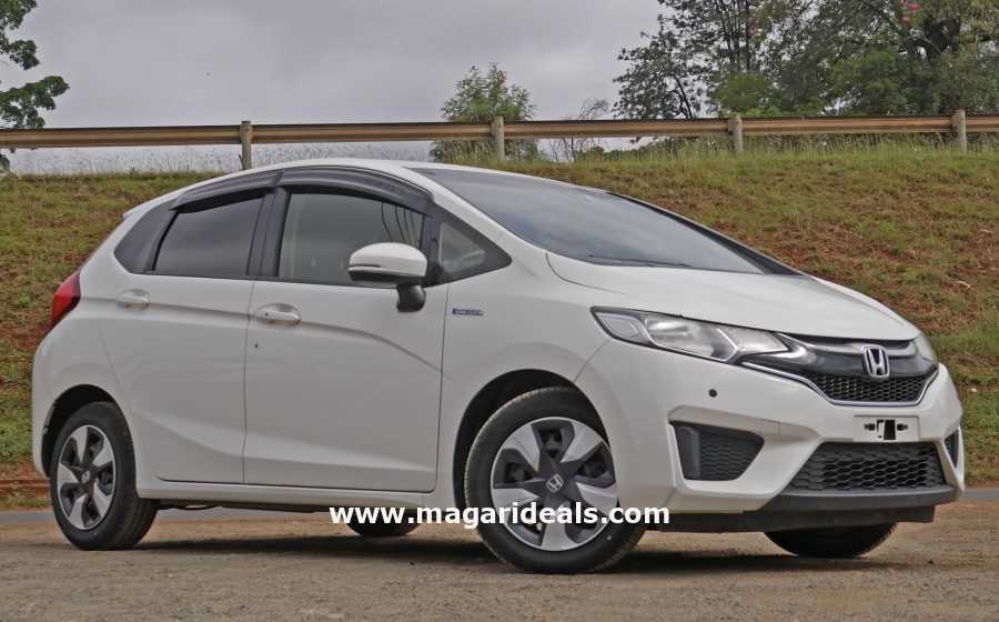 HONDA FIT HYBRID in Kenya for Sale | Magari Deals