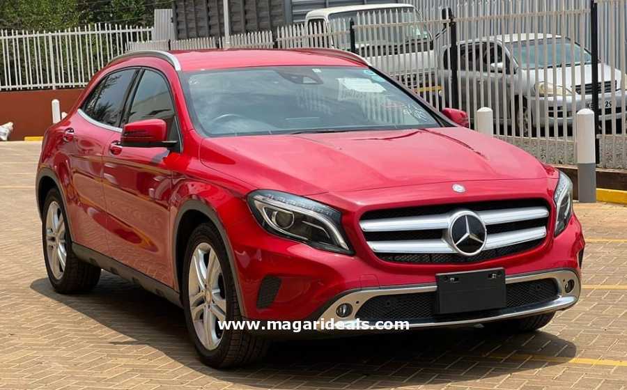 MERCEDES BENZ GLA 180 in Kenya for Sale | Magari Deals