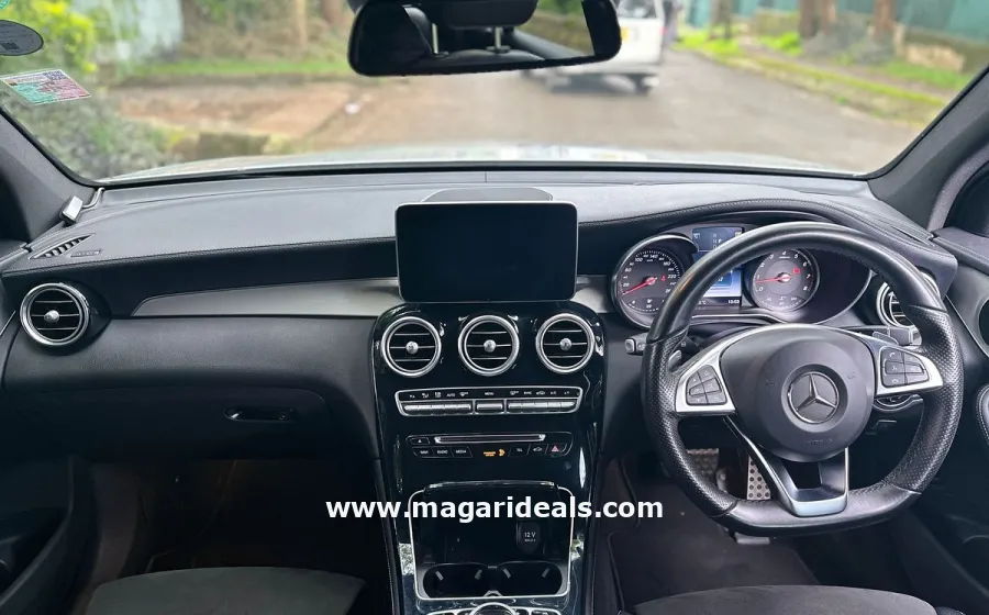 2016 MERCEDES BENZ GLC 250 4MATIC in Kenya for Sale | Magari Deals