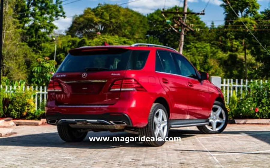 MERCEDES BENZ GLE400 4MATIC with SUNROOF  in Kenya for Sale | Magari Deals