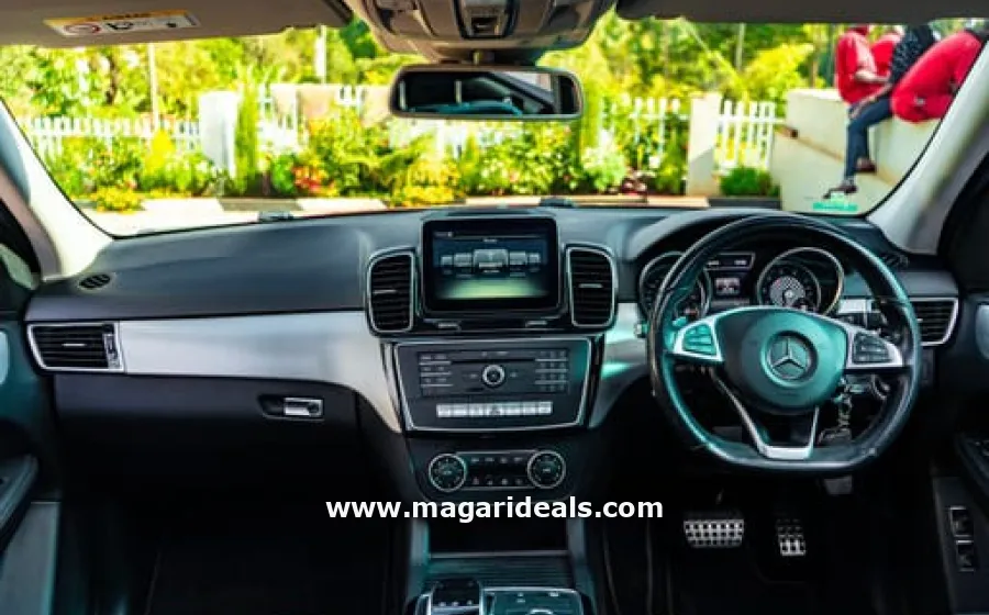 MERCEDES BENZ GLE400 4MATIC with SUNROOF  in Kenya for Sale | Magari Deals