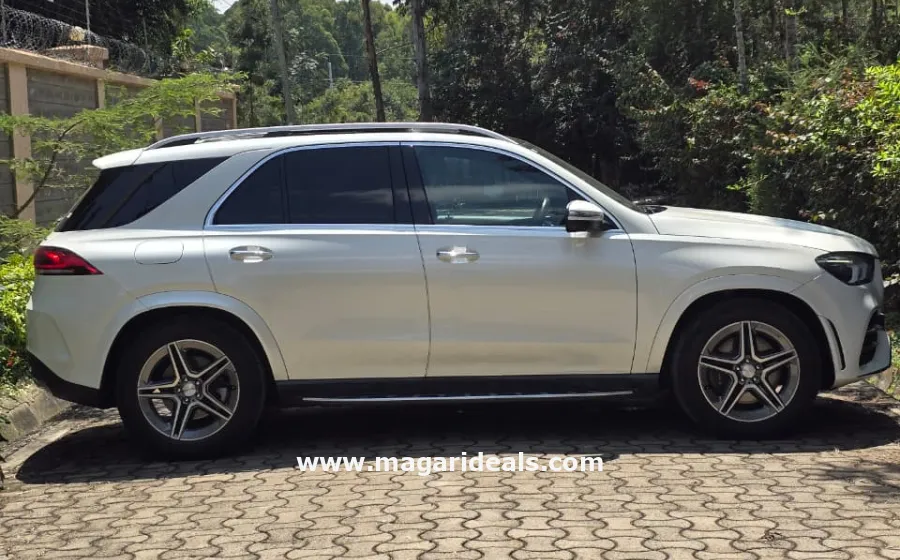 2020 MERCEDES BENZE GLE 400D in Kenya for Sale | Magari Deals