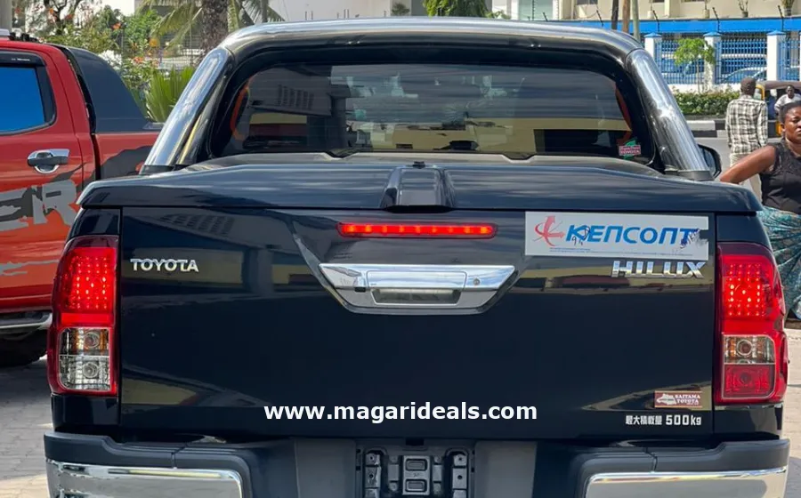 TOYOTA HILUX DC 2018 Model 2400cc Black in Kenya for Sale | Magari Deals