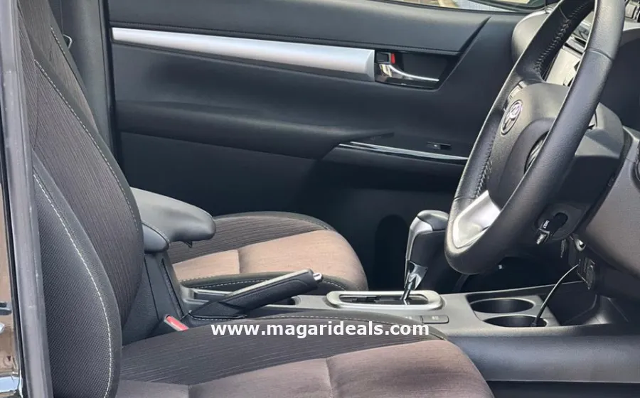 TOYOTA HILUX DC 2018 Model 2400cc Black in Kenya for Sale | Magari Deals