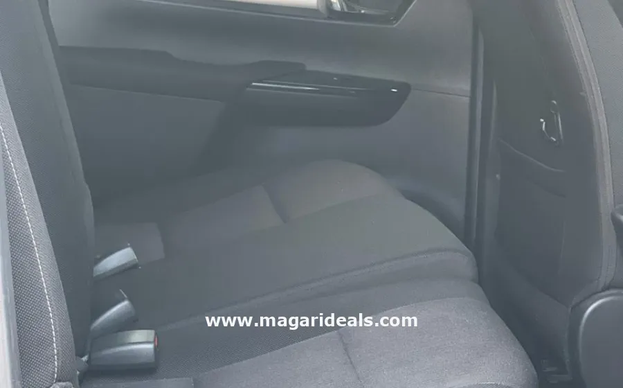 TOYOTA HILUX DC 2018 Model 2400cc Black in Kenya for Sale | Magari Deals