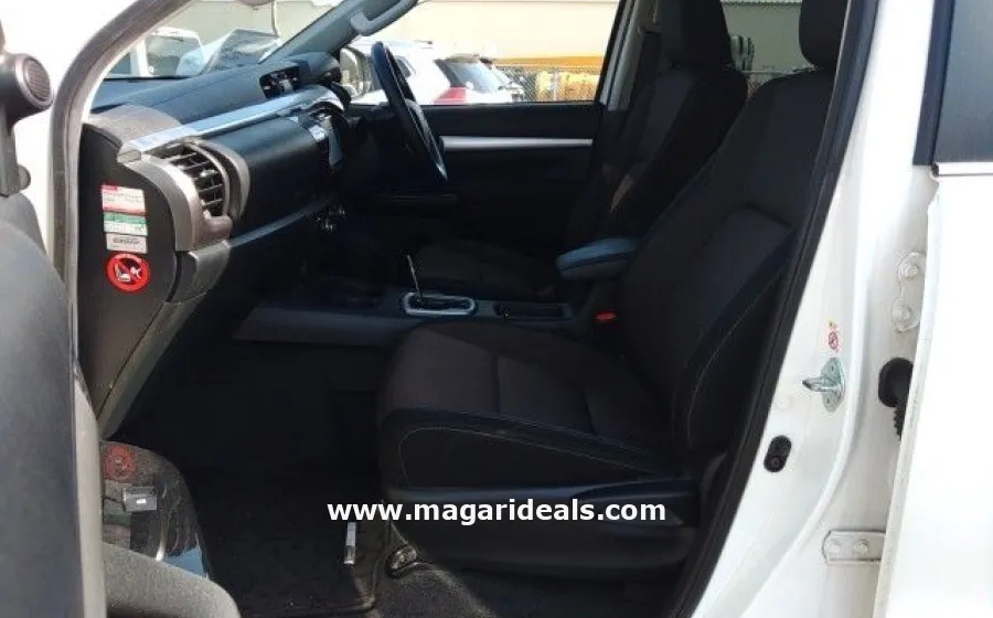 TOYOTA HILUX DC 2018 Model 2400cc White in Kenya for Sale | Magari Deals
