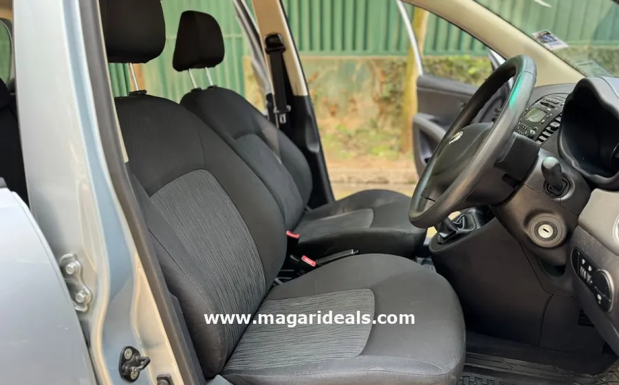 HYUNDAI i10 in Kenya for Sale | Magari Deals