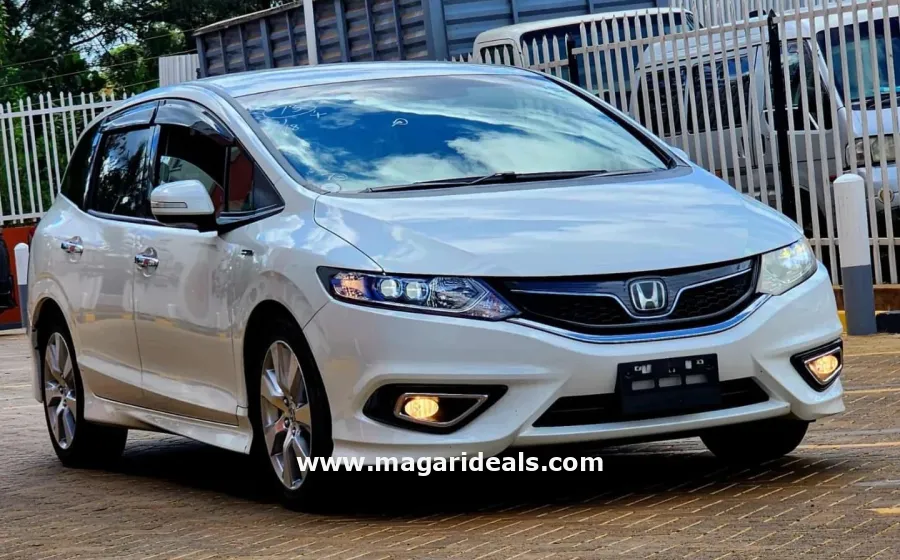 HONDA JADE HYBRID in Kenya for Sale | Magari Deals
