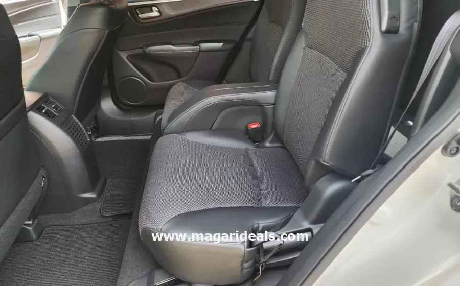 HONDA JADE HYBRID in Kenya for Sale | Magari Deals