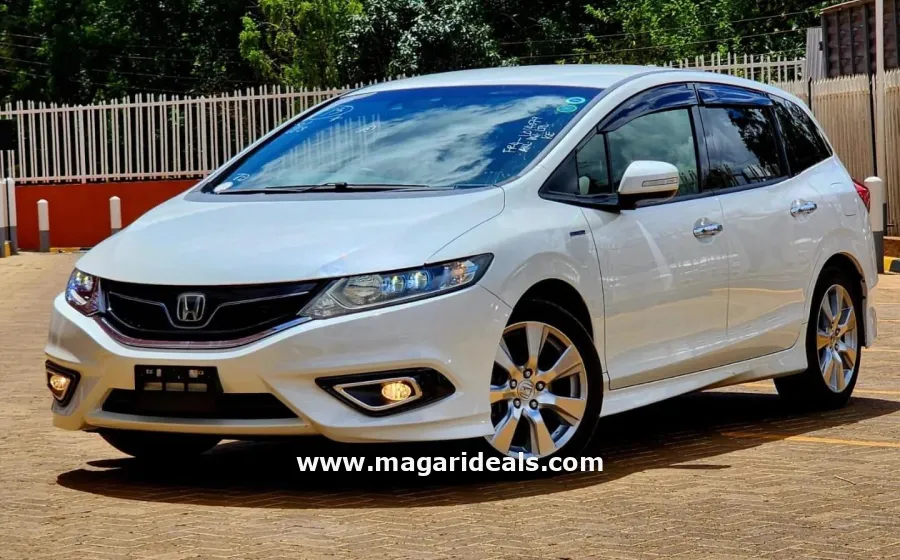 HONDA JADE HYBRID in Kenya for Sale | Magari Deals