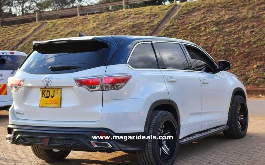 TOYOTA KLUGER 3.5 V6 with SUNROOF  for Sale | Best Buy