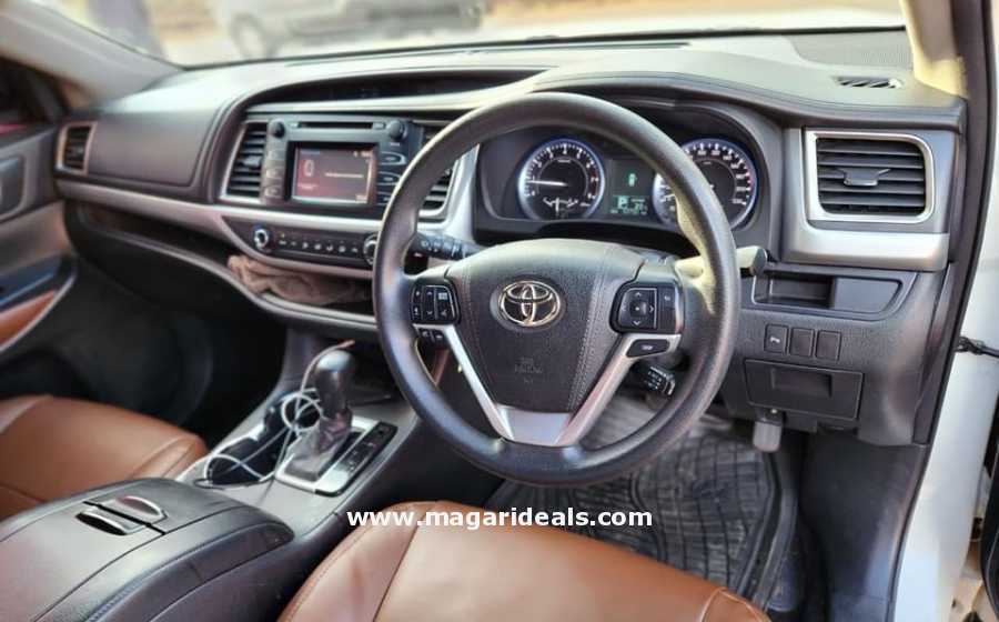 TOYOTA KLUGER 3.5 V6 with SUNROOF  for Sale | Best Buy