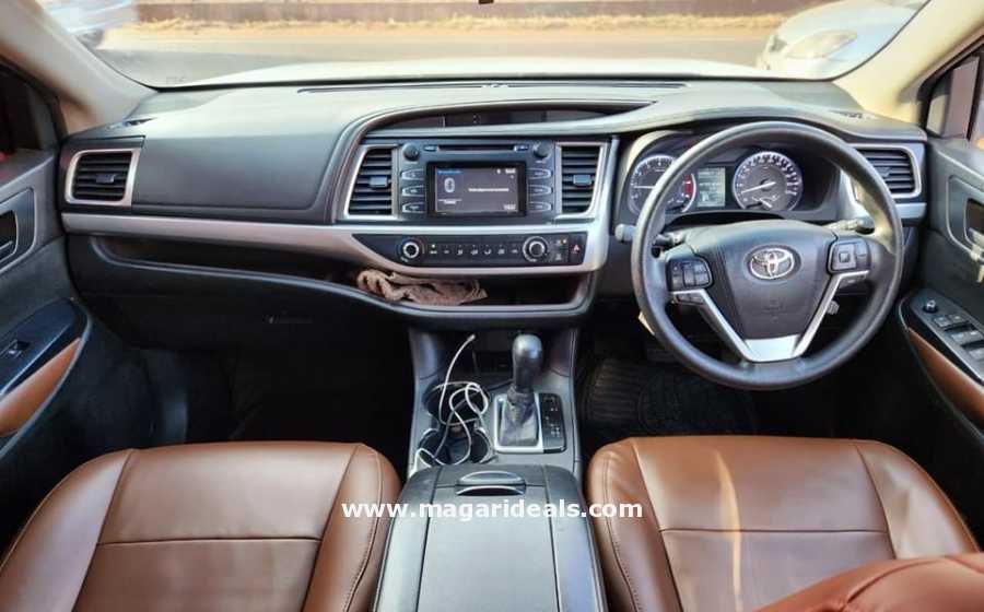 TOYOTA KLUGER 3.5 V6 with SUNROOF  for Sale | Best Buy