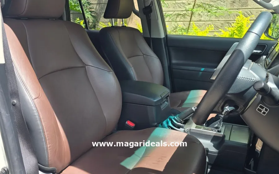 2017 Toyota Land Cruiser Prado TXL in Kenya for Sale | Magari Deals