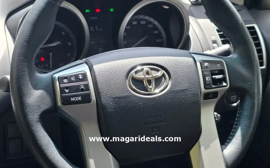 2017 Toyota Land Cruiser Prado TXL in Kenya for Sale | Magari Deals