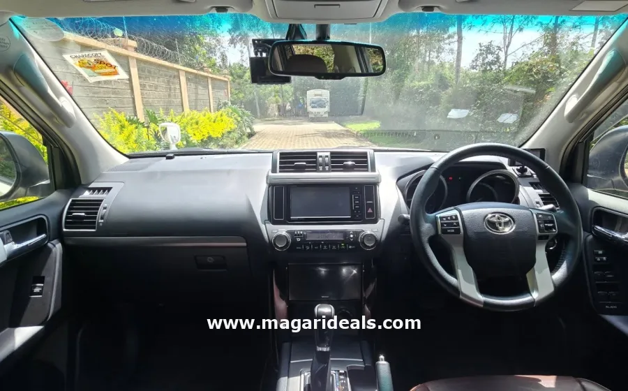 2017 Toyota Land Cruiser Prado TXL in Kenya for Sale | Magari Deals
