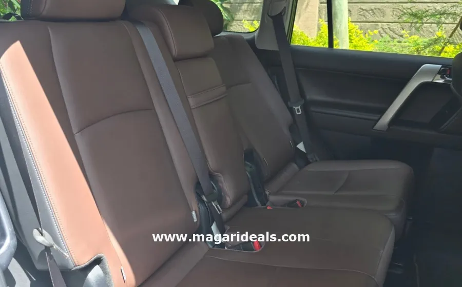 2017 Toyota Land Cruiser Prado TXL in Kenya for Sale | Magari Deals