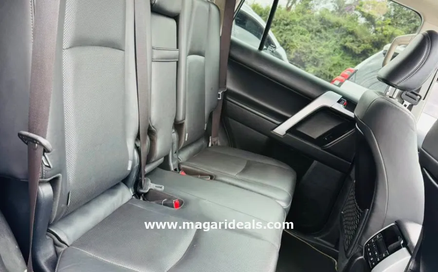 Toyota LandCruiser Prado VX in Kenya for Sale | Magari Deals