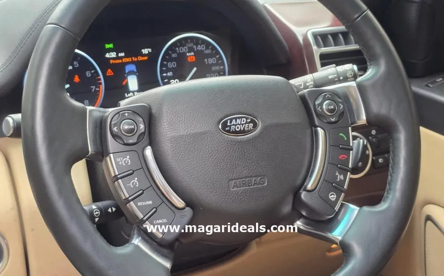 2010 Land Rover Range Rover Vogue in Kenya for Sale | Magari Deals