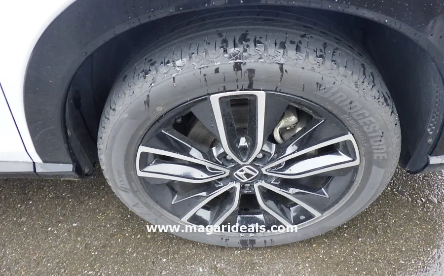 20221 Honda Vezel HEV PLAY in Kenya for Sale | Magari Deals