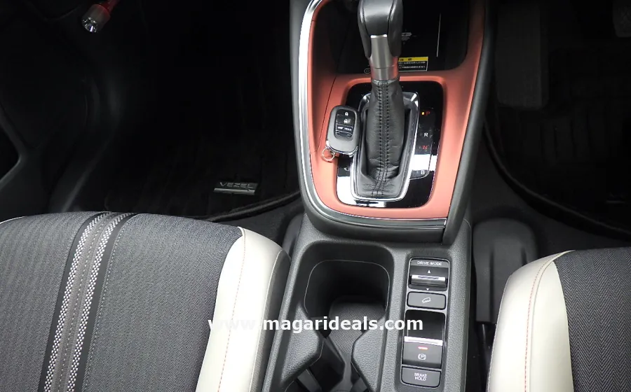 20221 Honda Vezel HEV PLAY in Kenya for Sale | Magari Deals