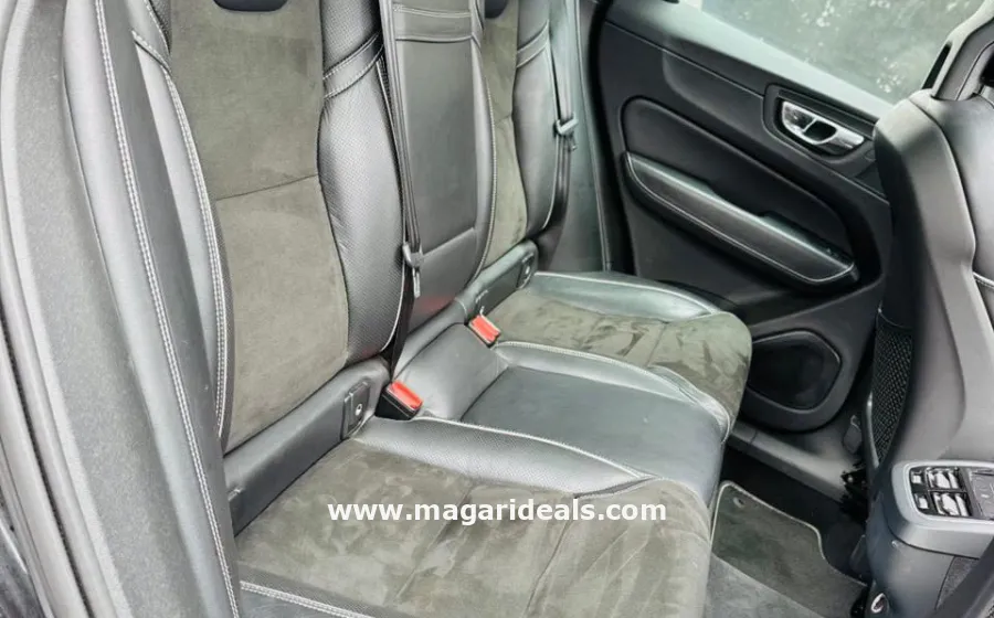Volvo XC60 T5 R-Design in Kenya for Sale | Magari Deals